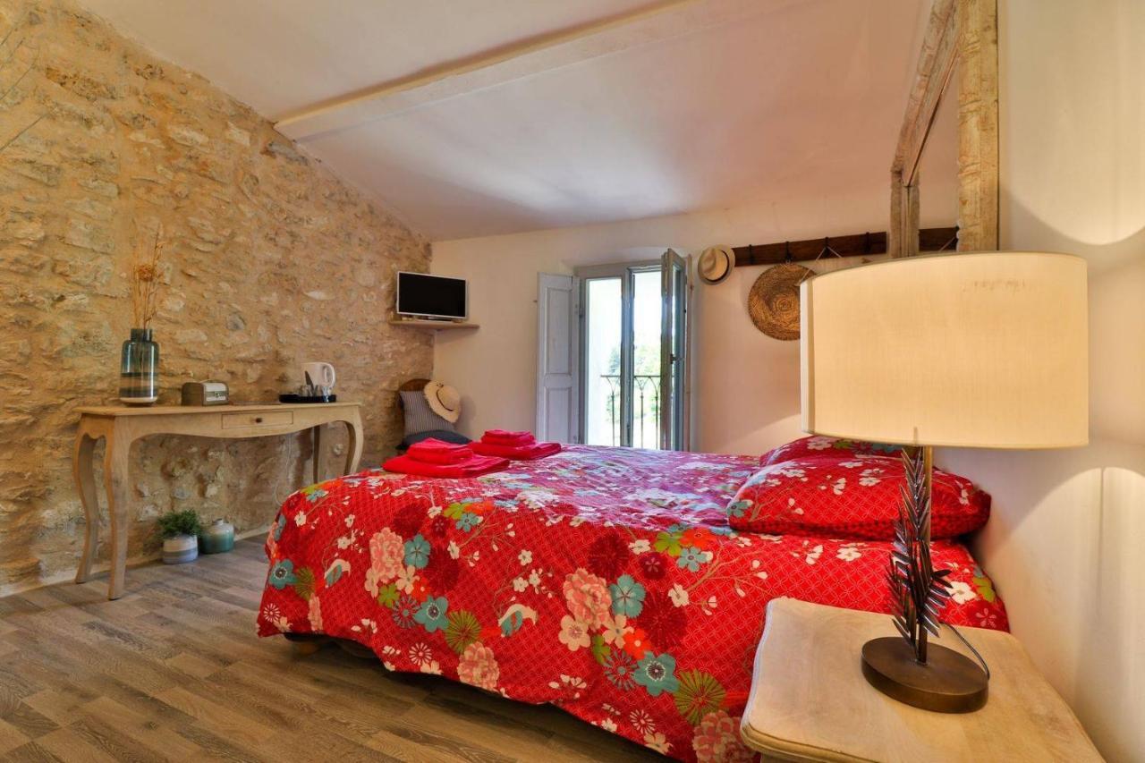 Le Mas De La Calade Bed and Breakfast Aix-en-Provence Exteriör bild