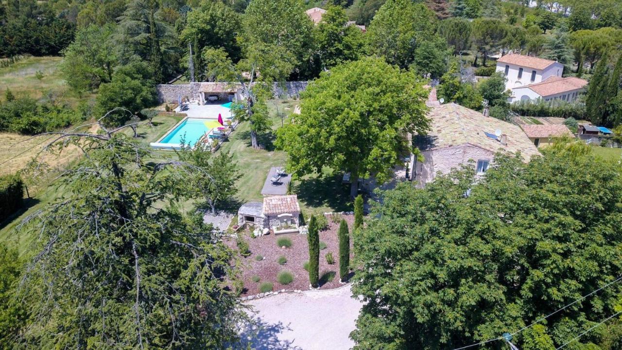 Le Mas De La Calade Bed and Breakfast Aix-en-Provence Exteriör bild