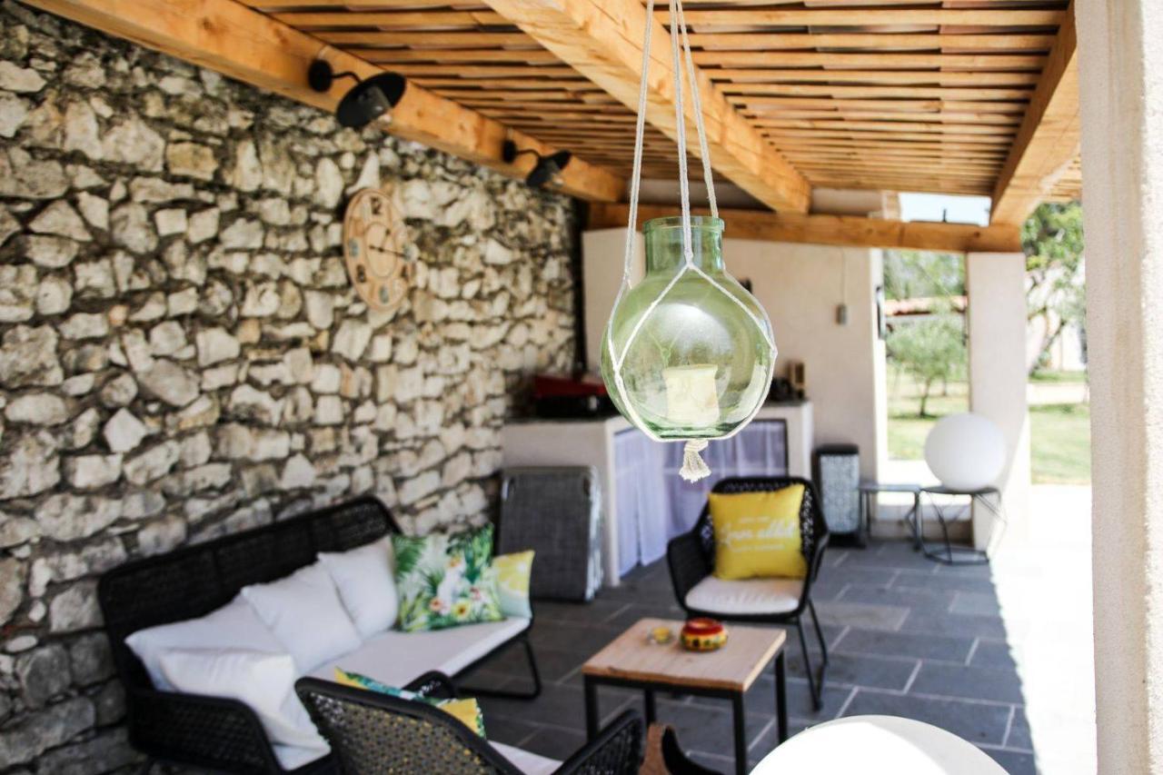 Le Mas De La Calade Bed and Breakfast Aix-en-Provence Exteriör bild